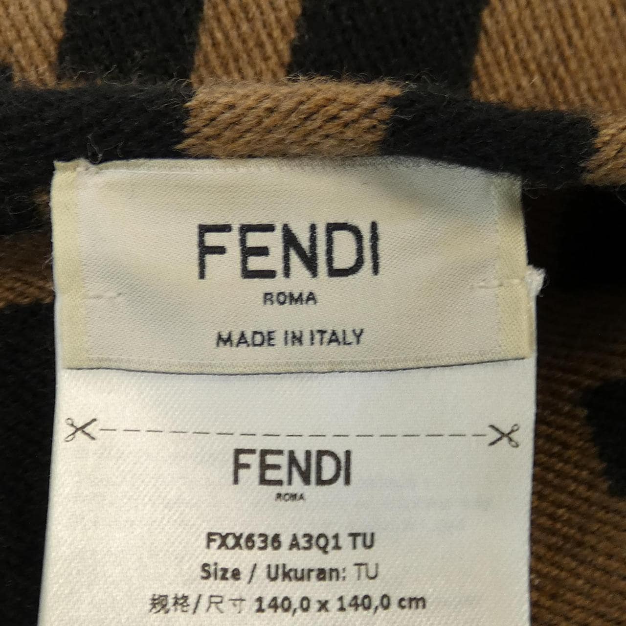 フェンディ FENDI ケープ