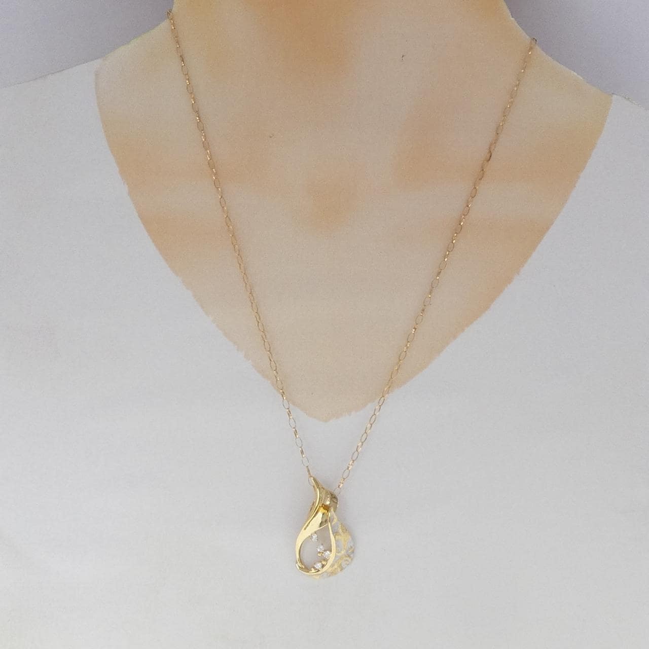 K18YG/K18WG/750YG ダイヤモンド ネックレス 0.16CT