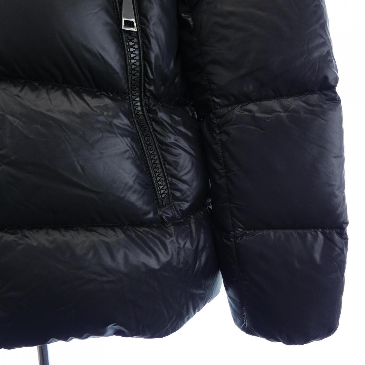 モンクレール MONCLER SERITTE ダウンジャケット