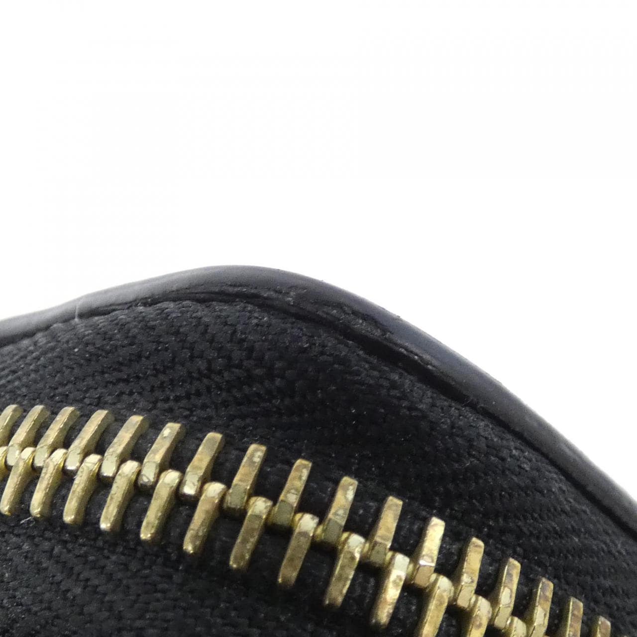 ルイヴィトン モノグラム アンプラント(スタッズ) ジッピー ウォレット M82649 財布