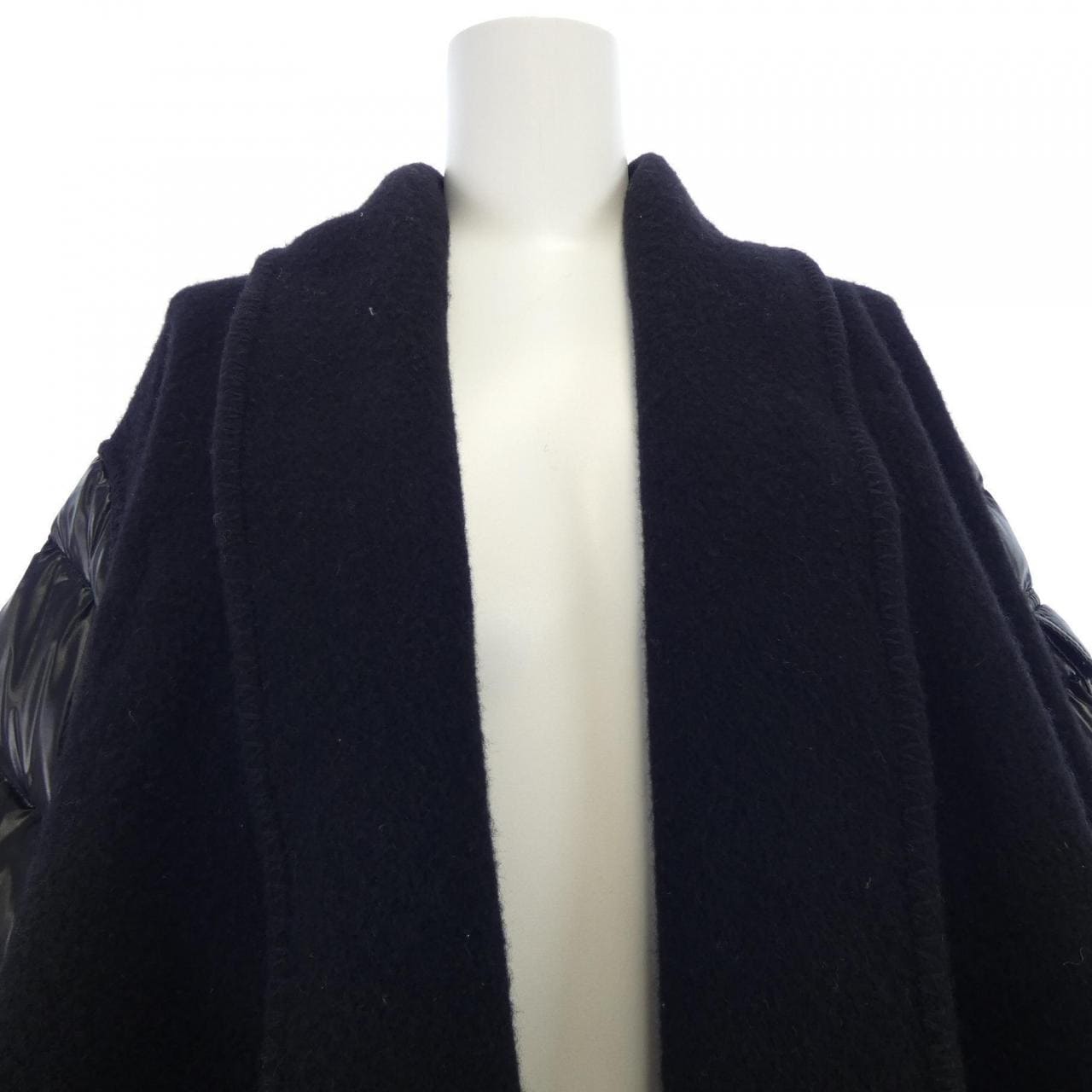 モンクレール MONCLER ダウンジャケット