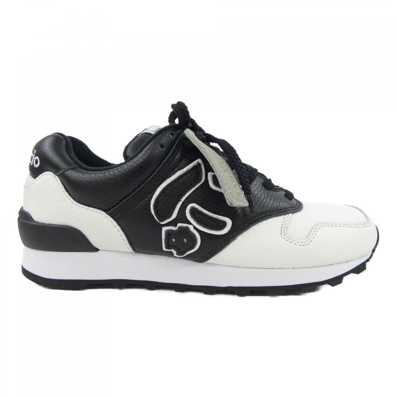 Via SANGACIO スニーカー