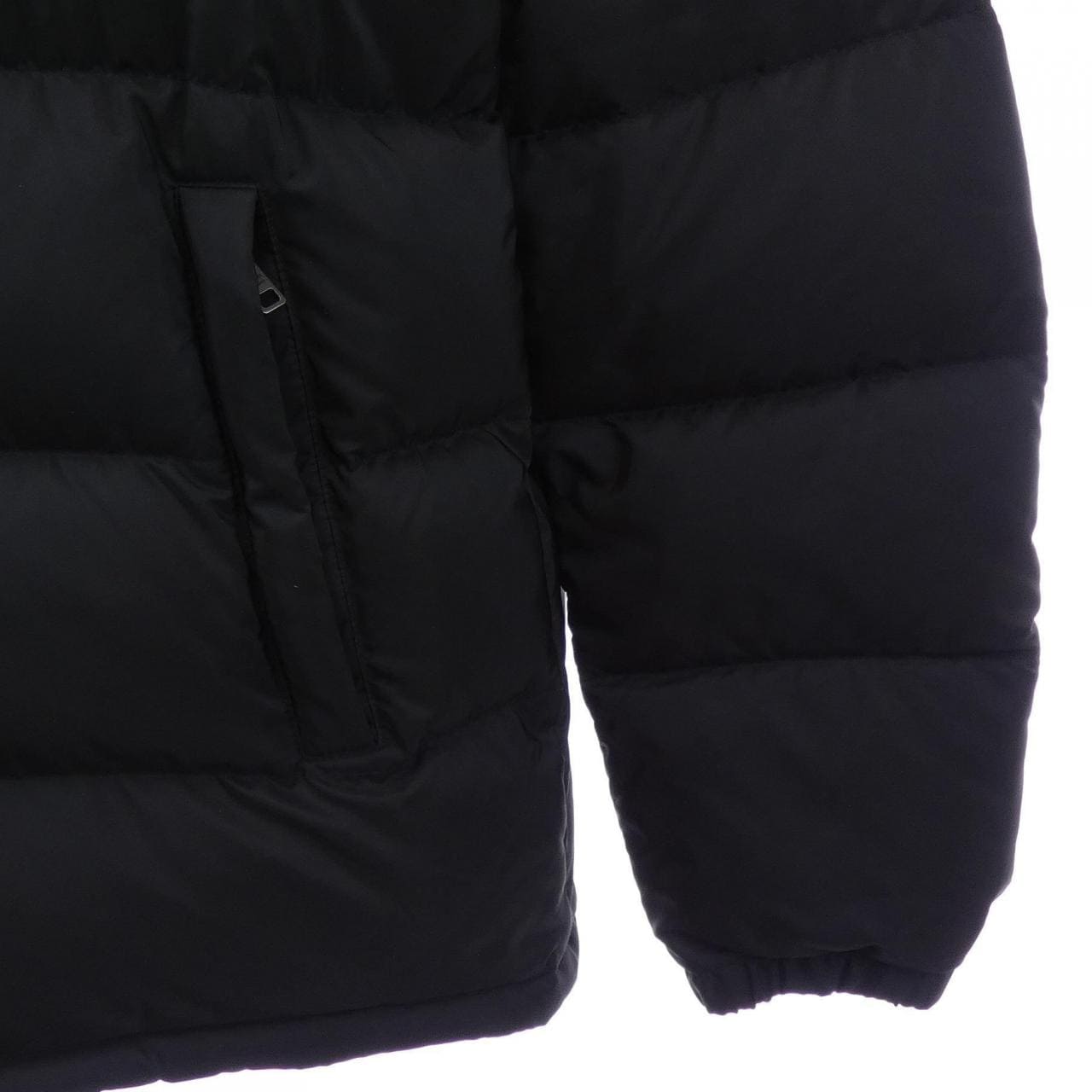 プラダ PRADA トライアングルロゴ SGY091 R132 106O ダウンジャケット