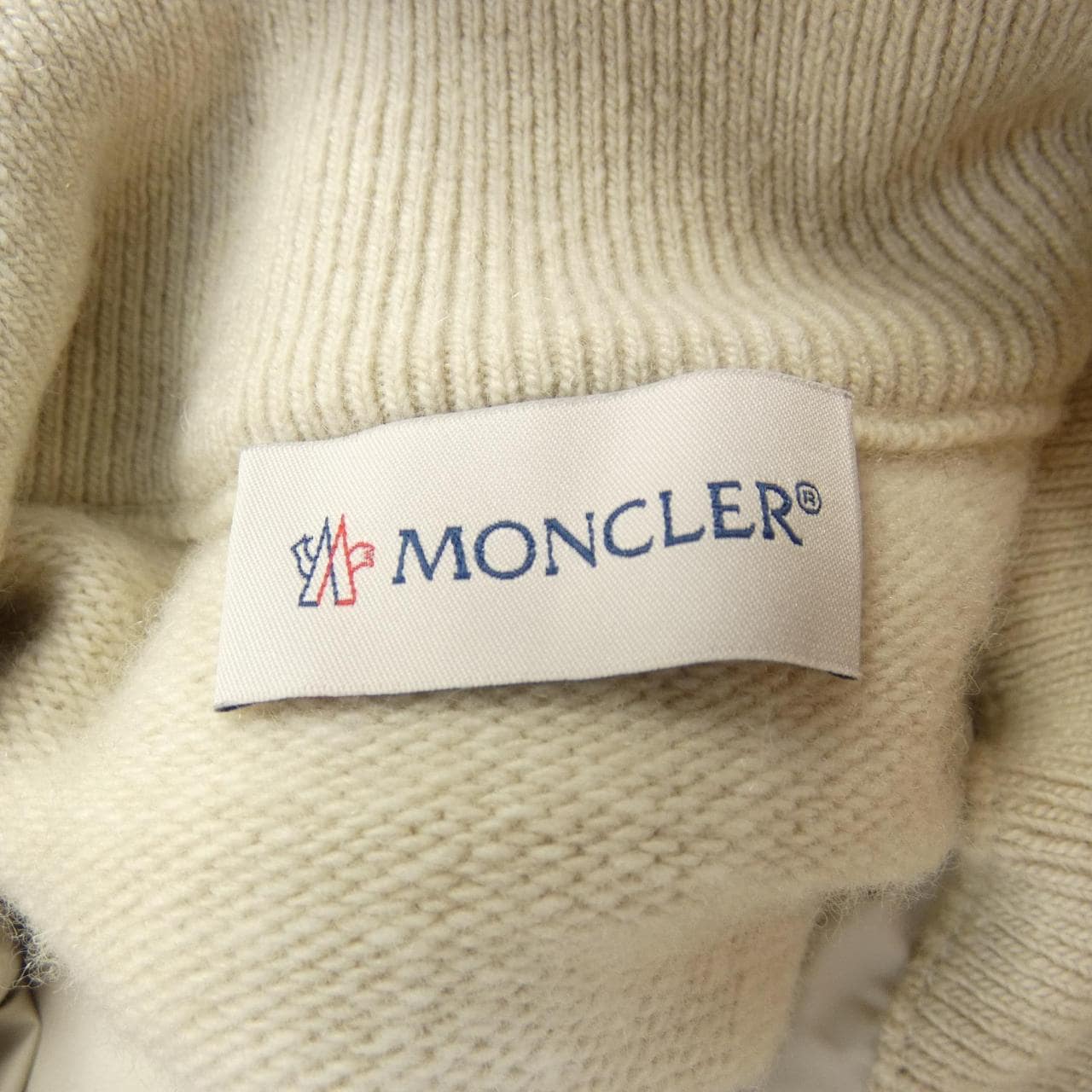 モンクレール MONCLER 20919B00004 ダウンジャケット