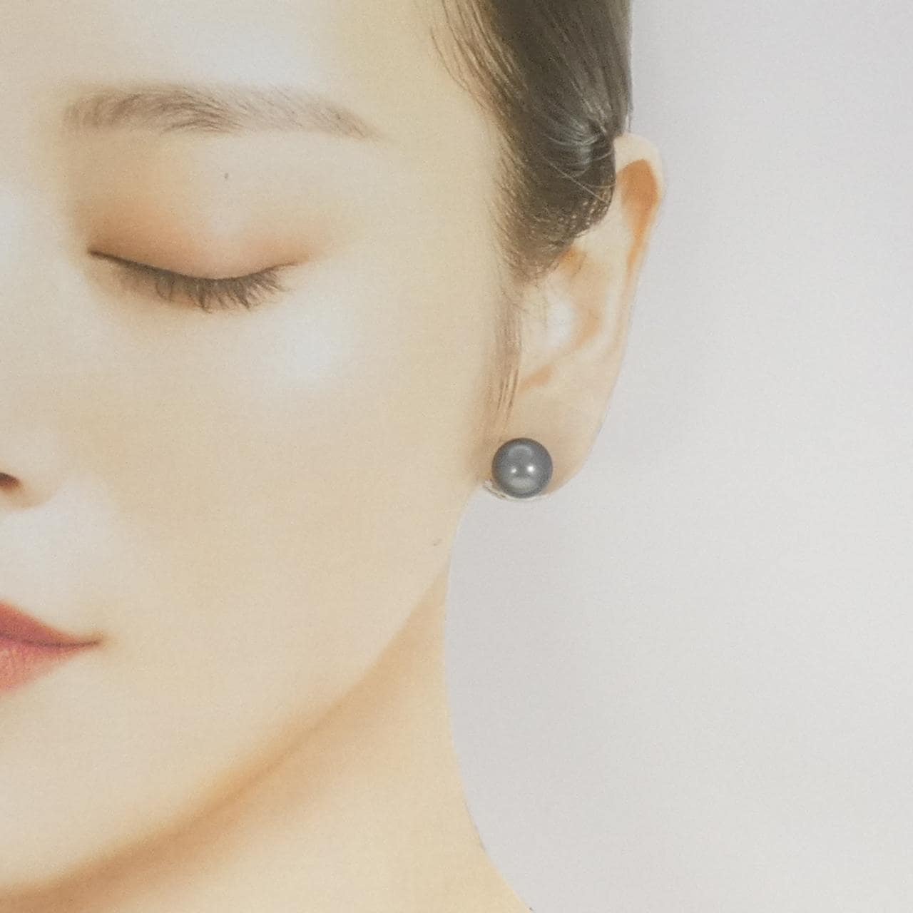 K14WG 黒蝶パール ピアス 11.0mm