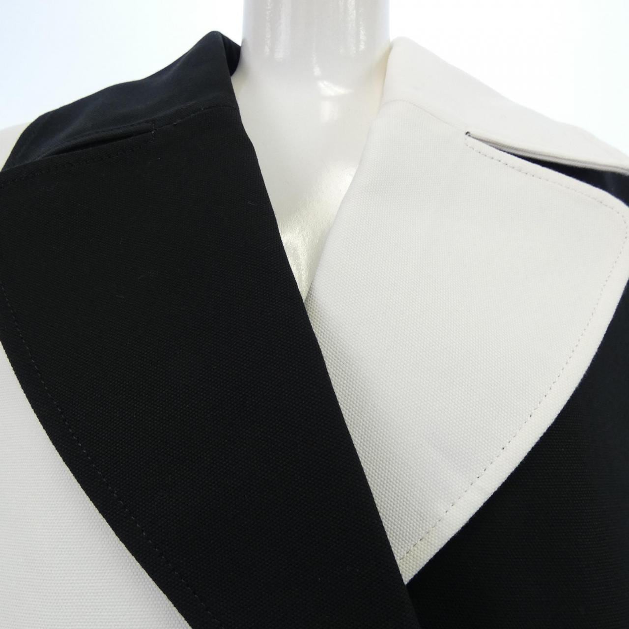 グッチ GUCCI 728315 XDCB7 ケープ