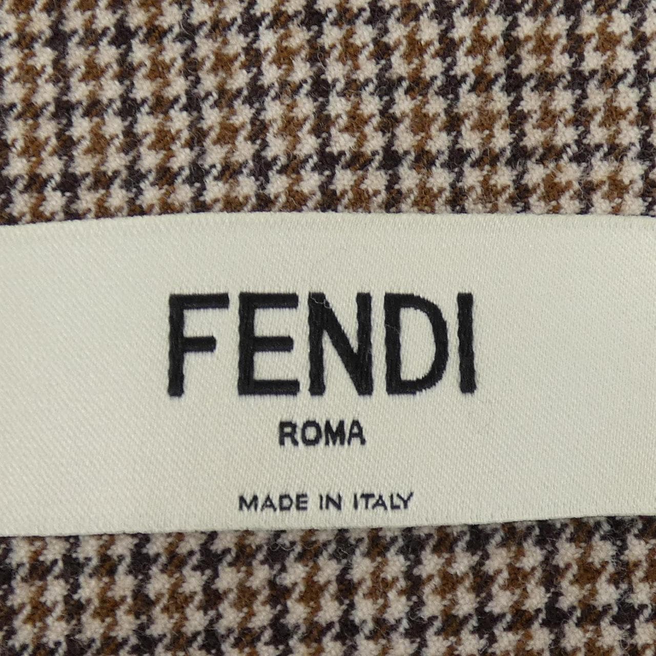 フェンディ FENDI FR6410 AKSM ショートパンツ