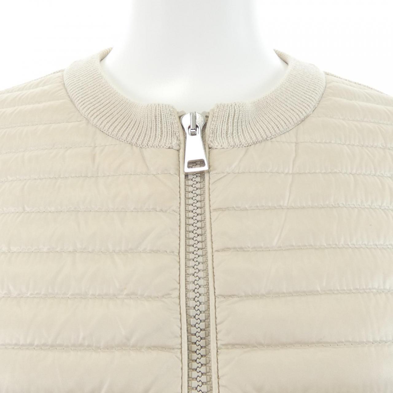 モンクレール MONCLER 10939B00006 ダウンジャケット