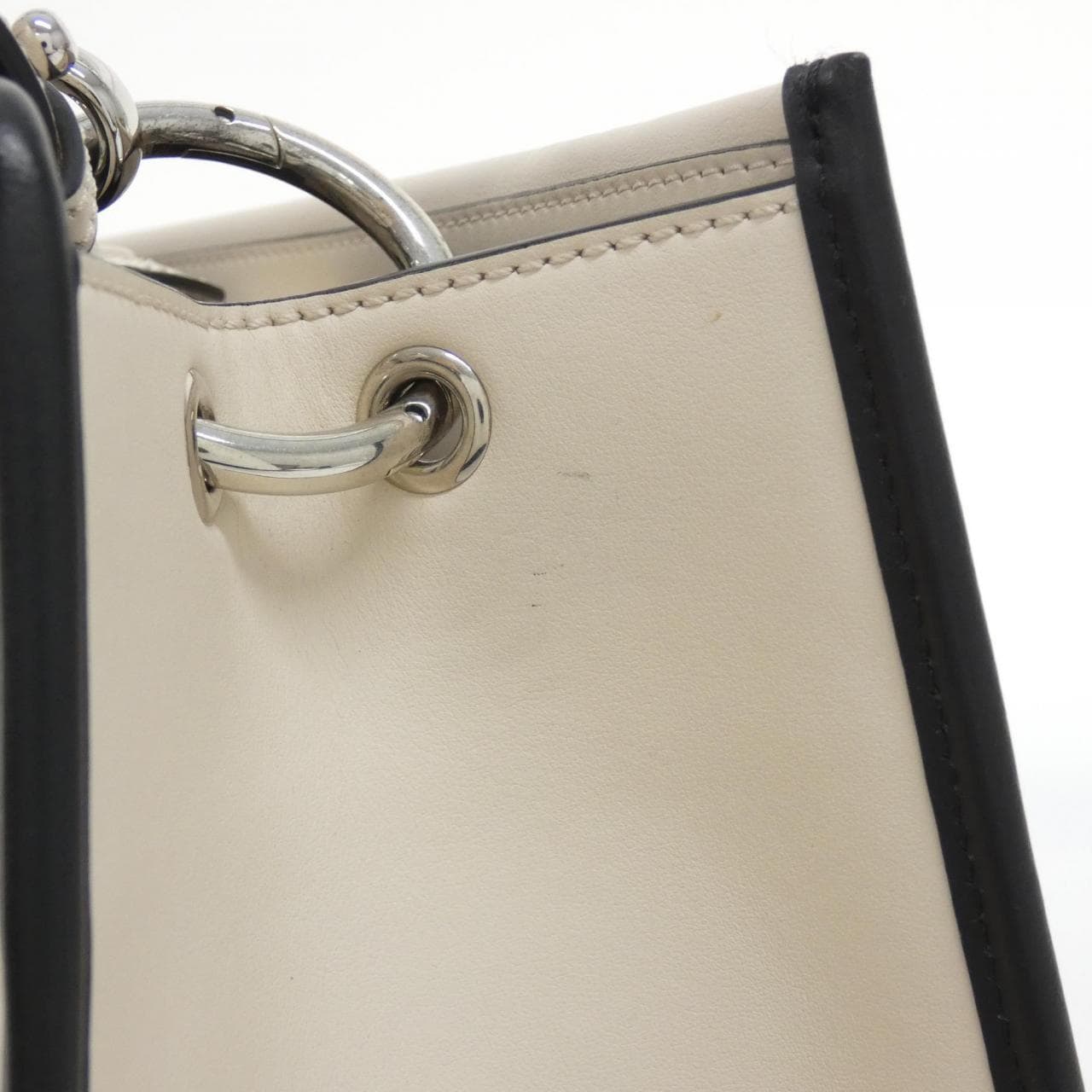 フェンディ ラナウェイ スモール 8BH344 SIZ バッグ