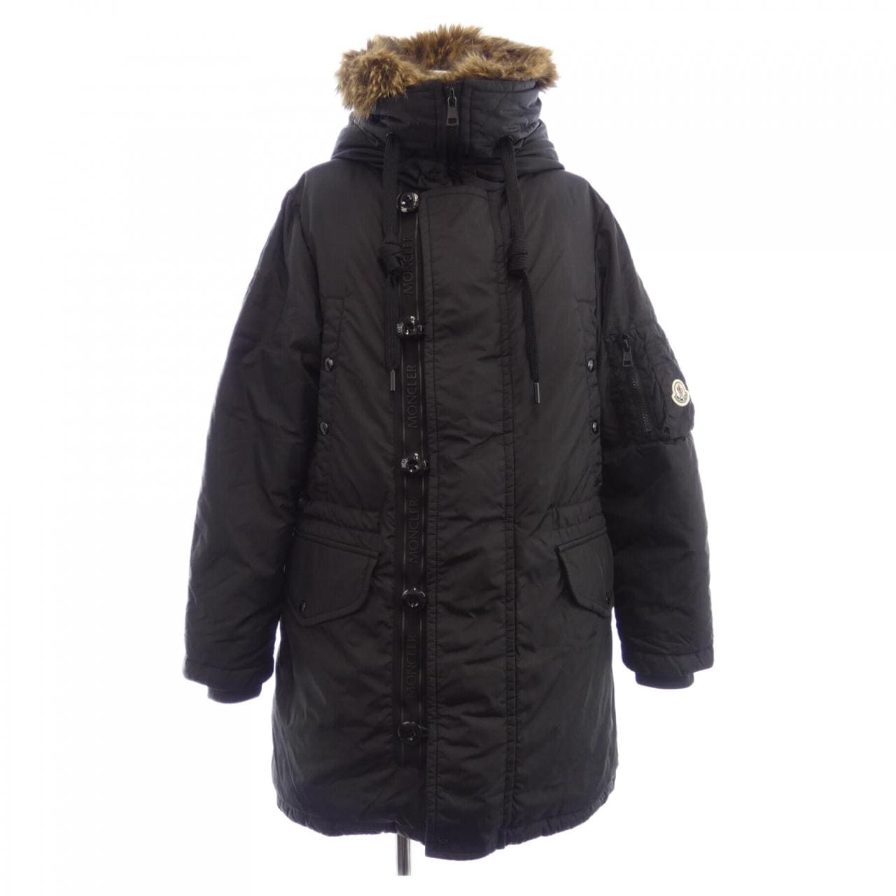 MONCLER AJA羽绒大衣