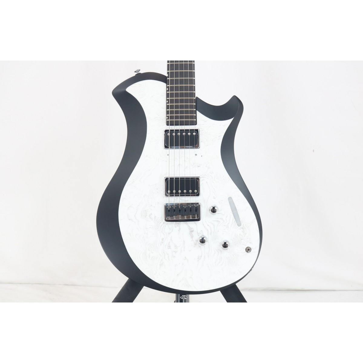 ＲＥＬＩＳＨ　ＧＵＩＴＡＲＳ　ＭＡＲＹ　Ａ　ＯＮＥ