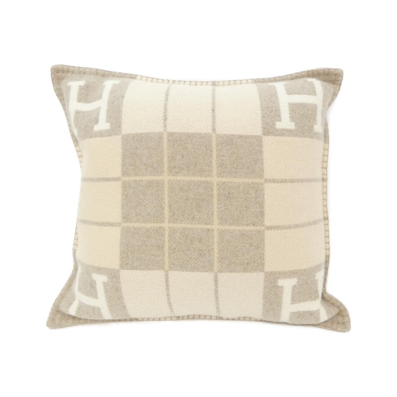 エルメス アヴァロン3 52×52 102666M クッション