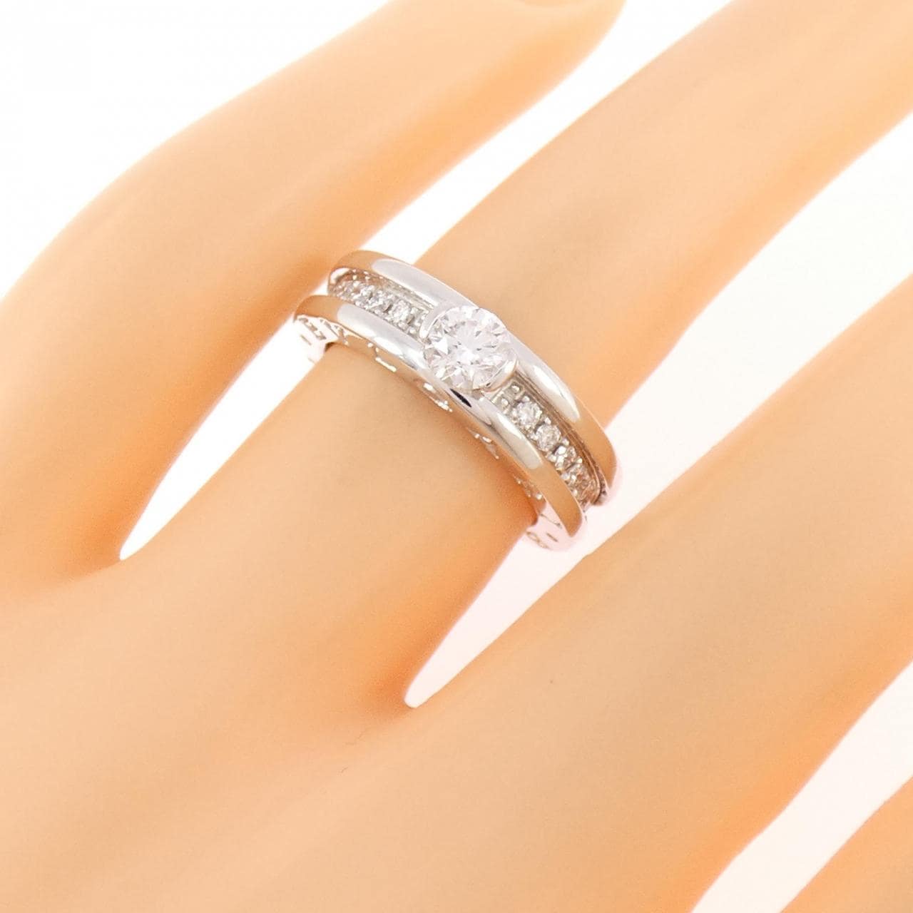 ブルガリ B.zero1 リング 0.33CT D VS1