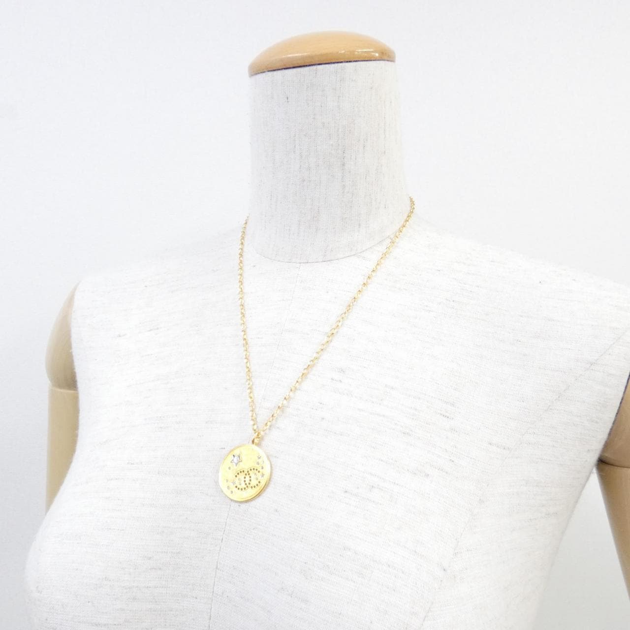 ★NO13★【CHANEL】ビジューナンバーネックレス eternal-n5-necklace-yellow-