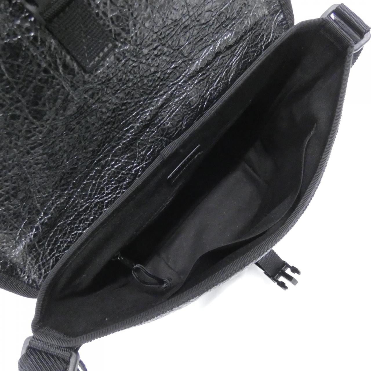 バレンシアガ エクスプローラー メッセンジャー 620259 ショルダーバッグ