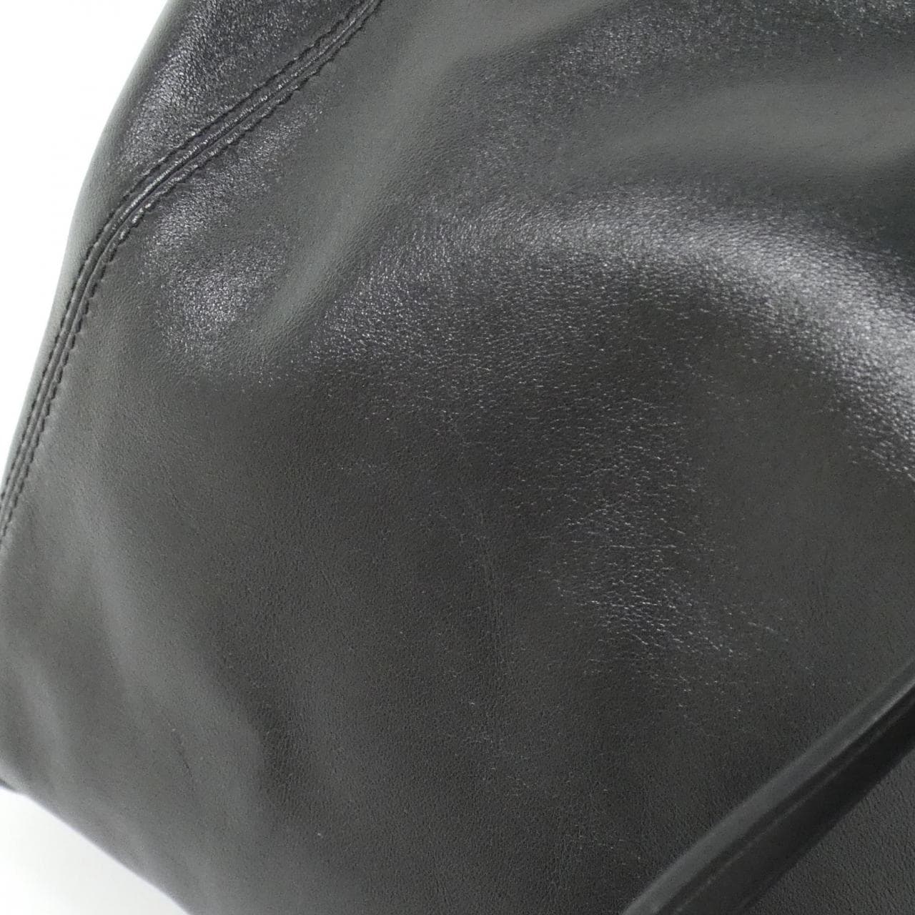LOUIS VUITTON Carryall Vibe MM M25143 单肩包