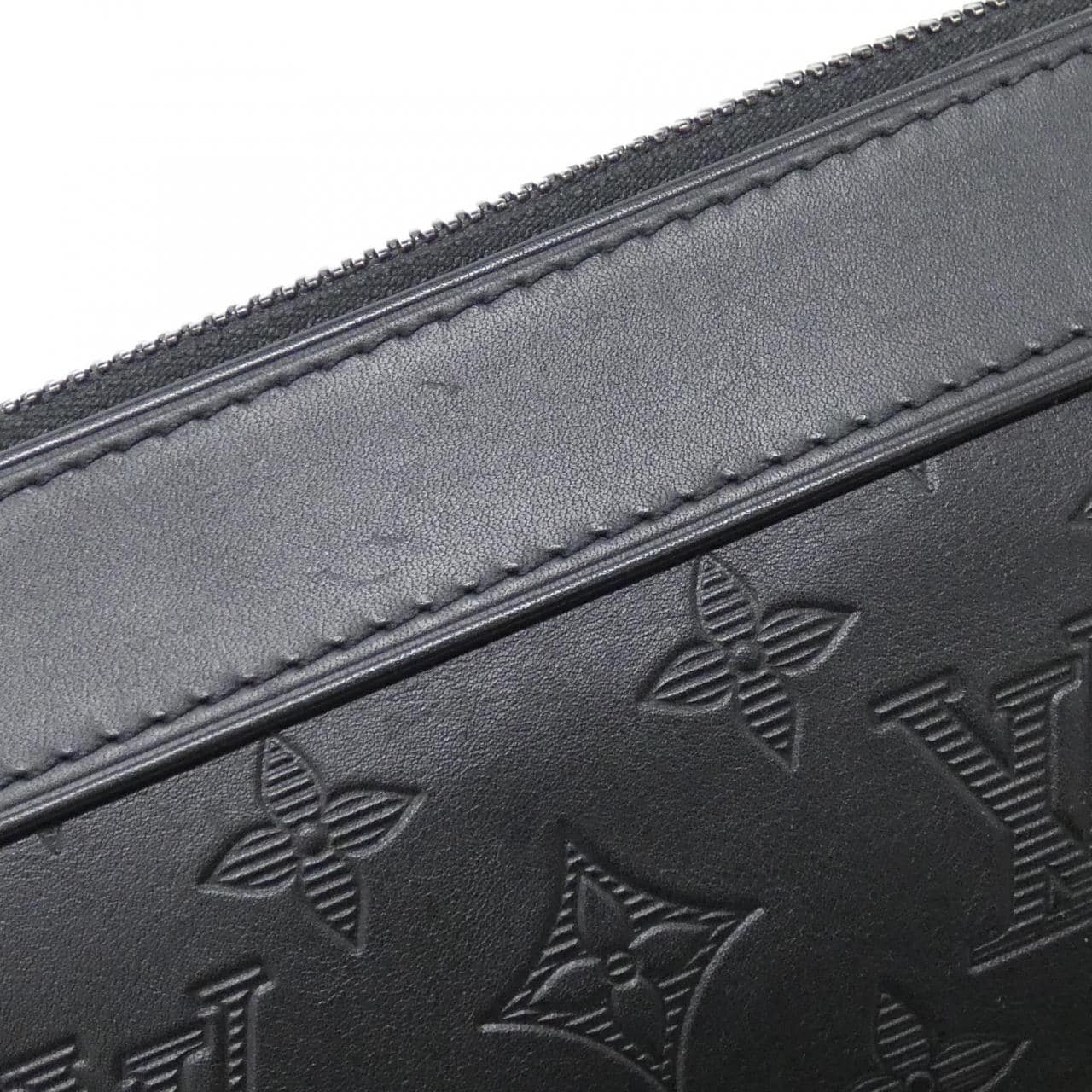 ルイヴィトン モノグラム シャドウ ポシェット ディスカバリー M62903 バッグ