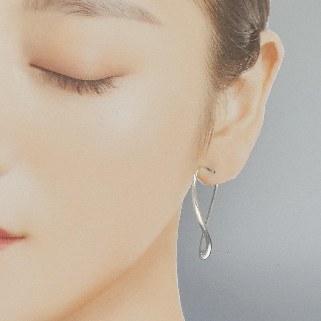 TIFFANY鏤空心形環形耳環