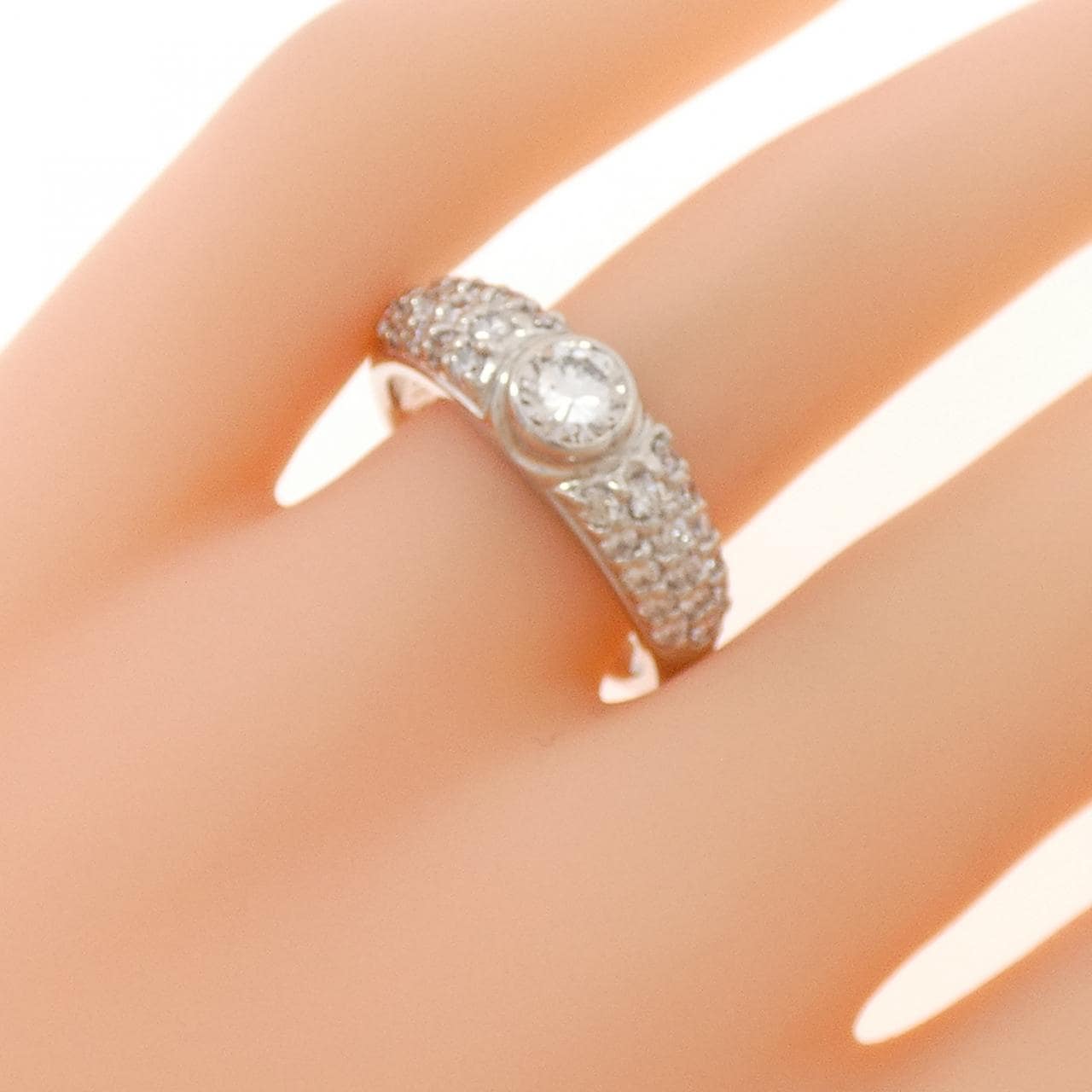 PT900 ダイヤモンド リング 0.70CT