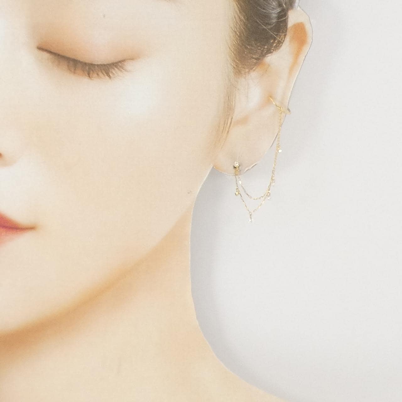 アーカー ビンドゥサリー ピアス 0.10CT 片耳