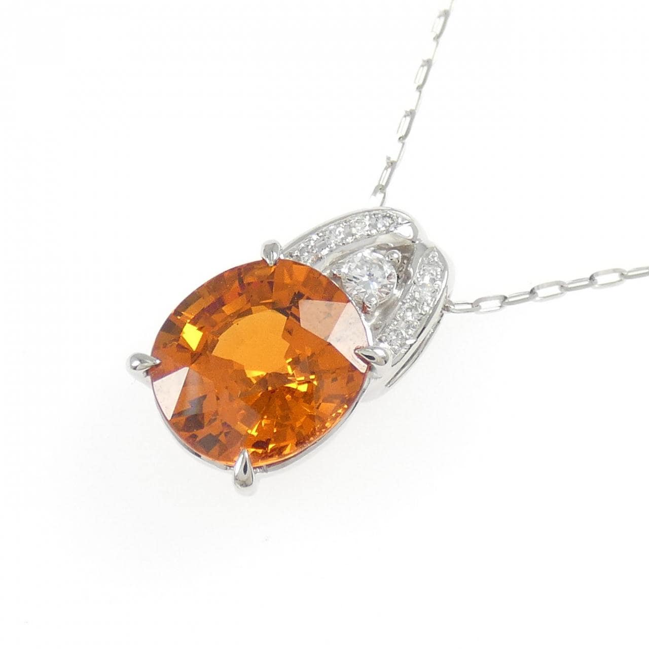 PT900/PT850石榴石项链 5.63克拉