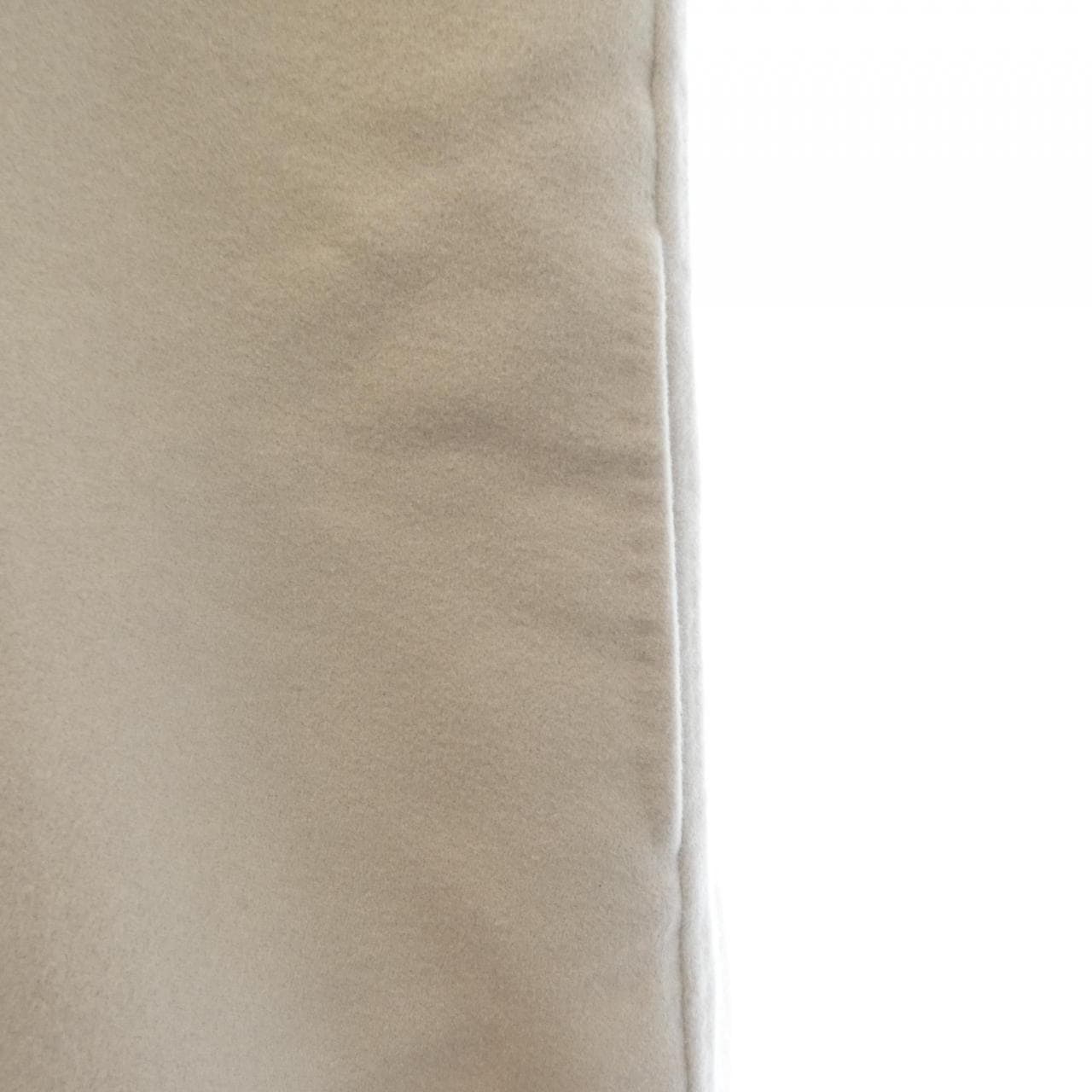 フェンディ FENDI FF9200 SW18 ロングベスト