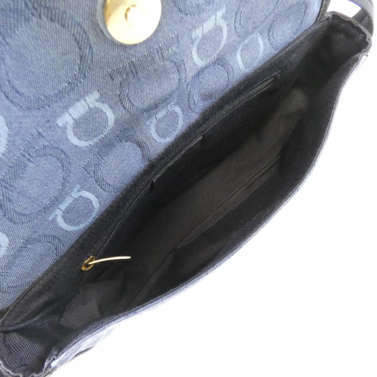 サルヴァトーレフェラガモ 21 5900 ショルダーバッグ