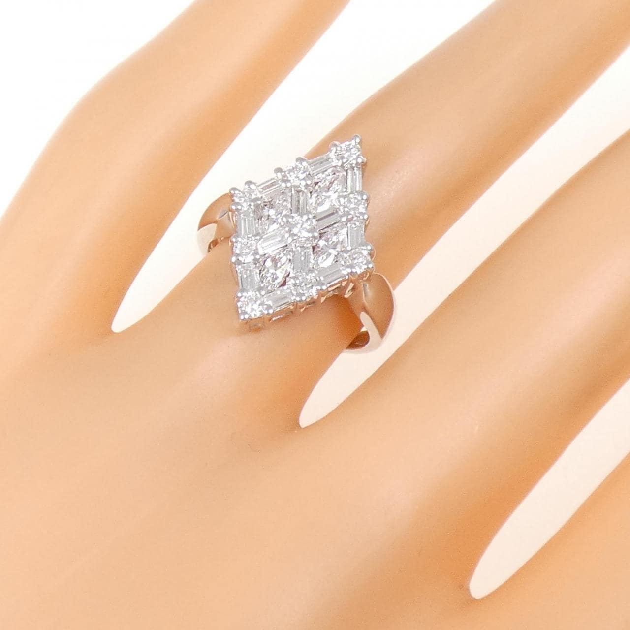 K18WG ダイヤモンド リング 0.95CT