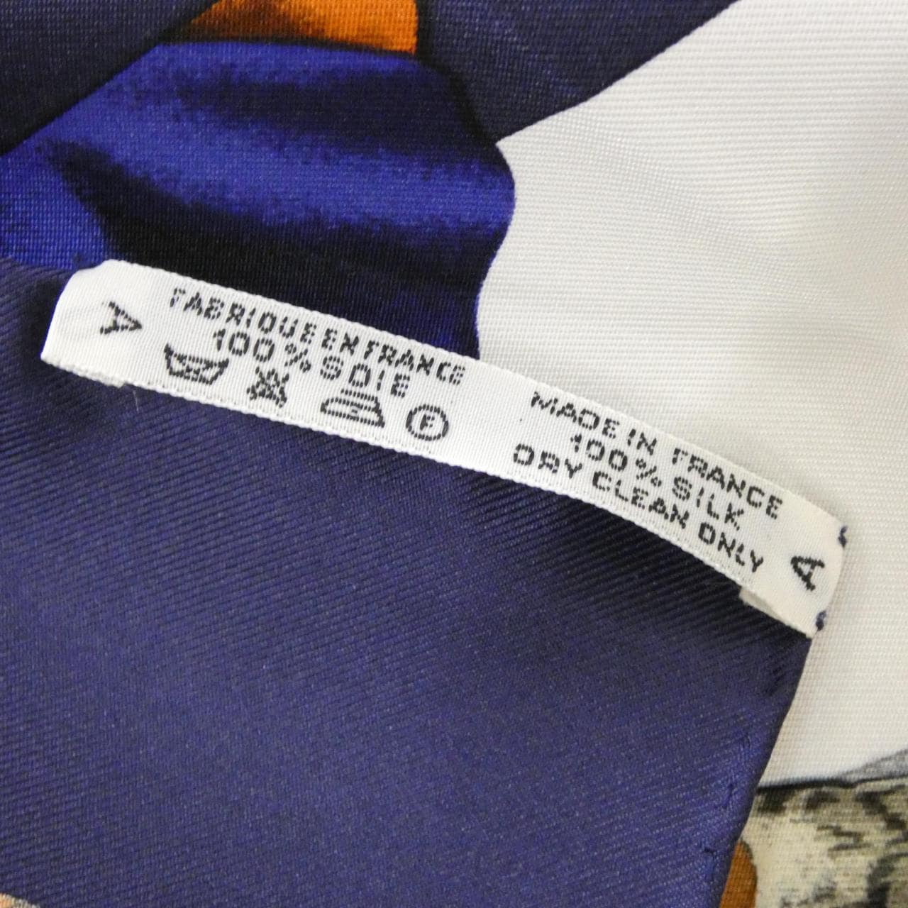 HERMES CHASSE A VOL Carre Scarf