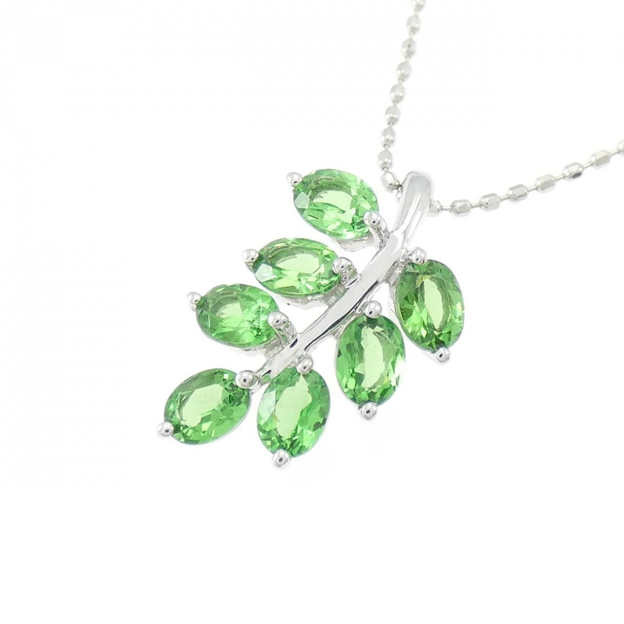 K18WG Leaf Green Garnet Necklace 0.80CT