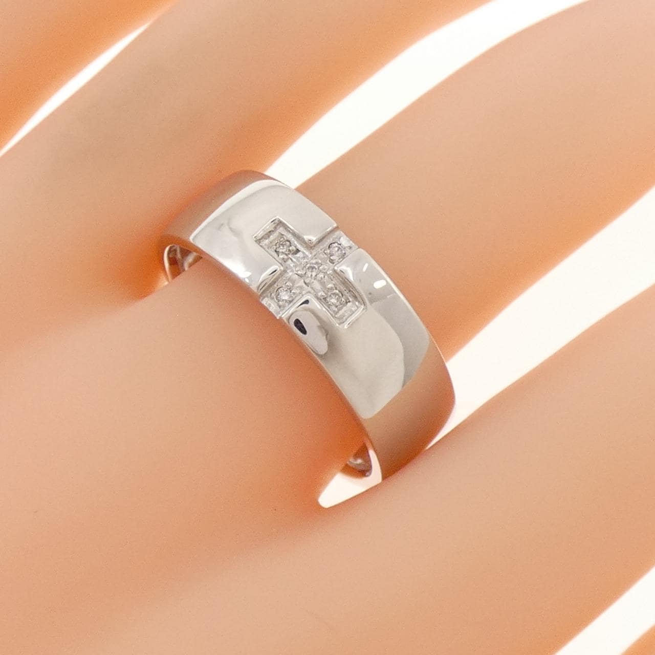 【新品】PT900 クロス ダイヤモンド リング 0.03CT