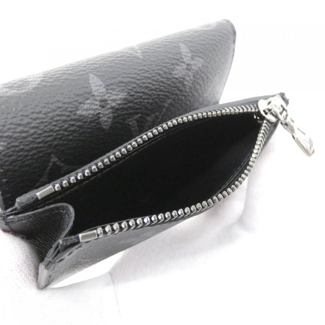 ルイヴィトン モノグラム エクリプス ヴィクター ウォレット M12598 財布