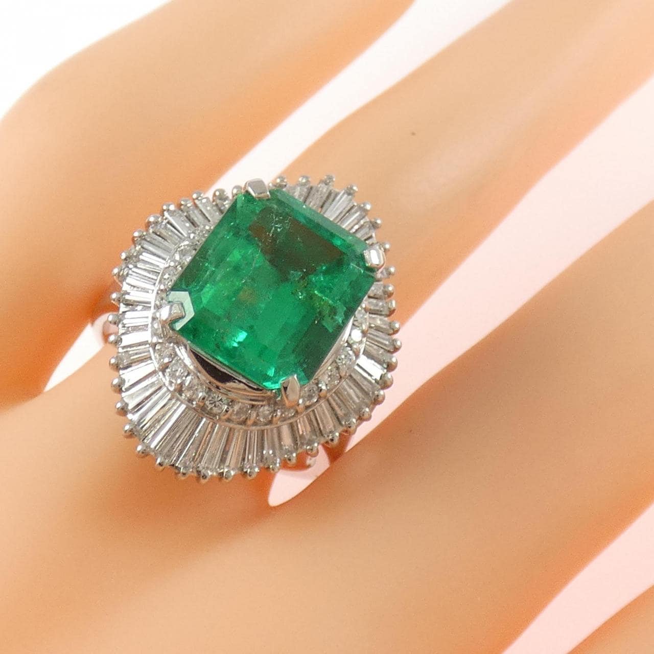PT900 エメラルド リング 4.46CT コロンビア産