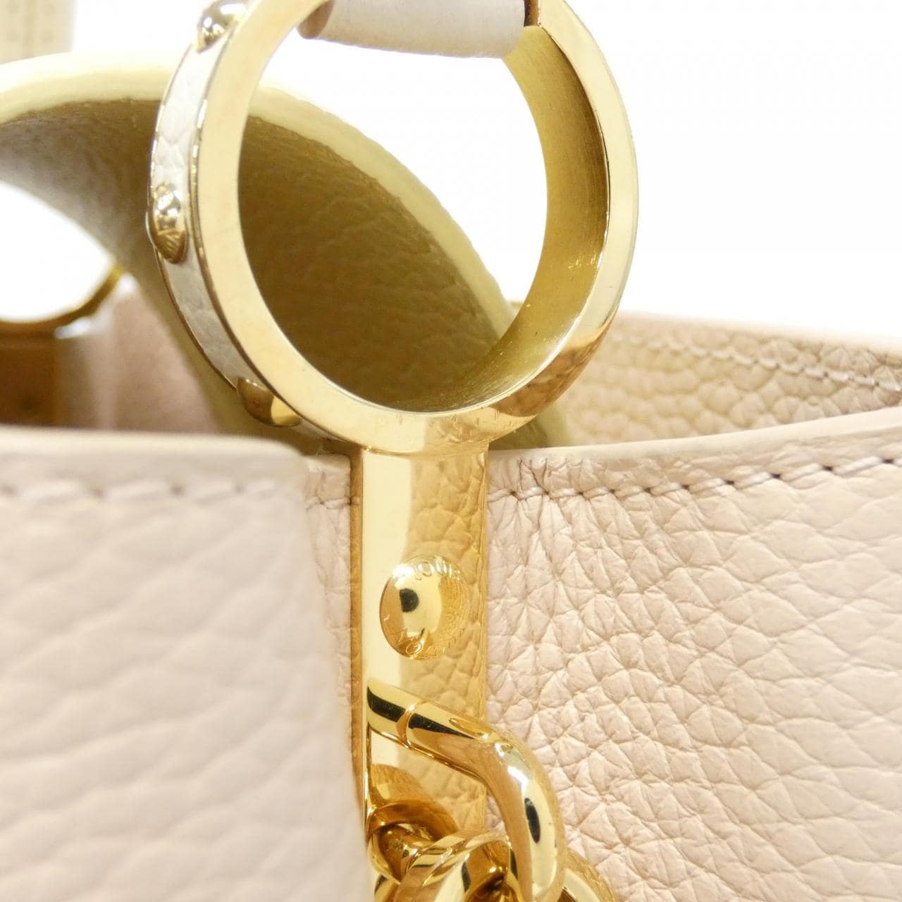 ルイヴィトン カプシーヌBB M22514 バッグ