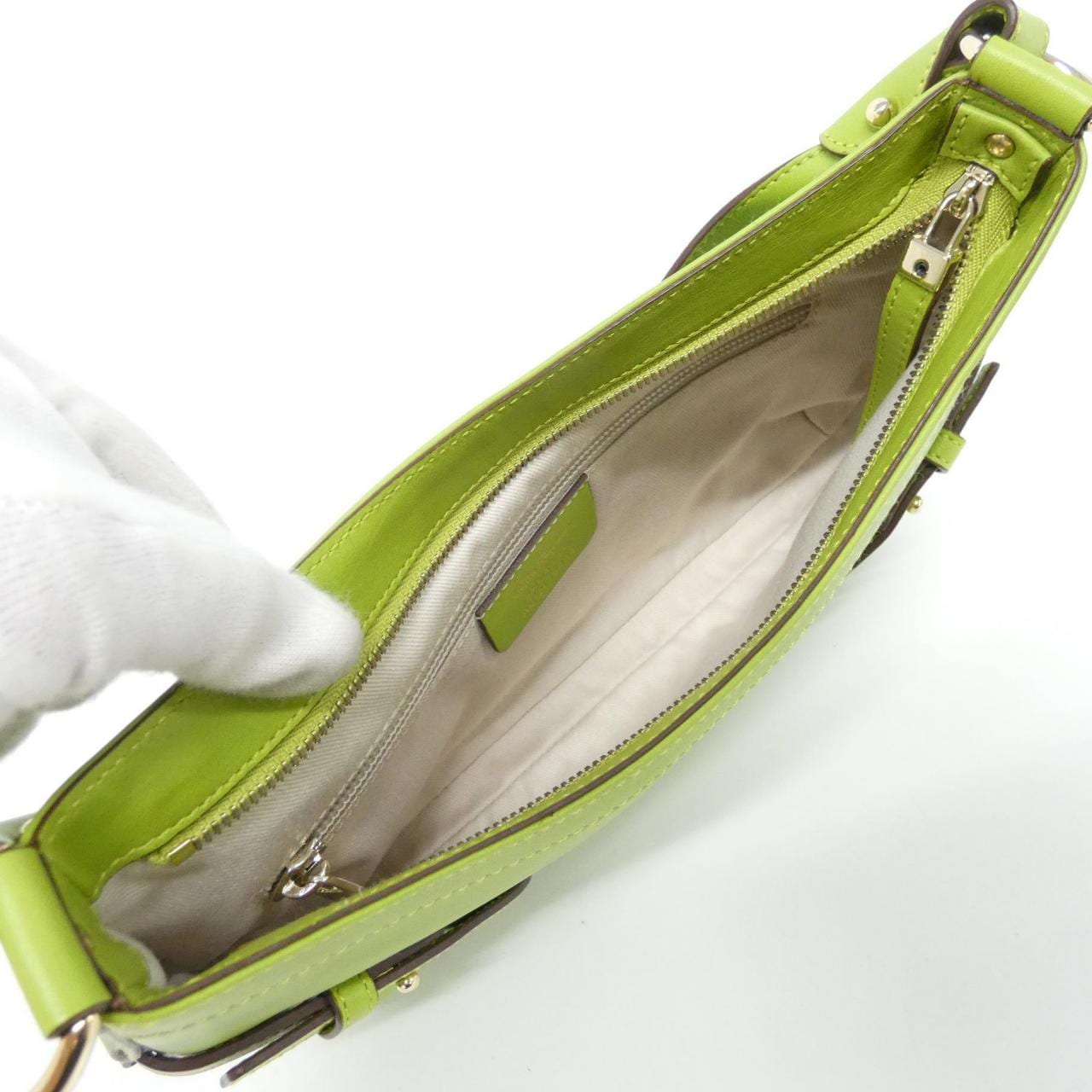 【ヴィンテージ】サルヴァトーレフェラガモ 21 5384 ショルダーバッグ