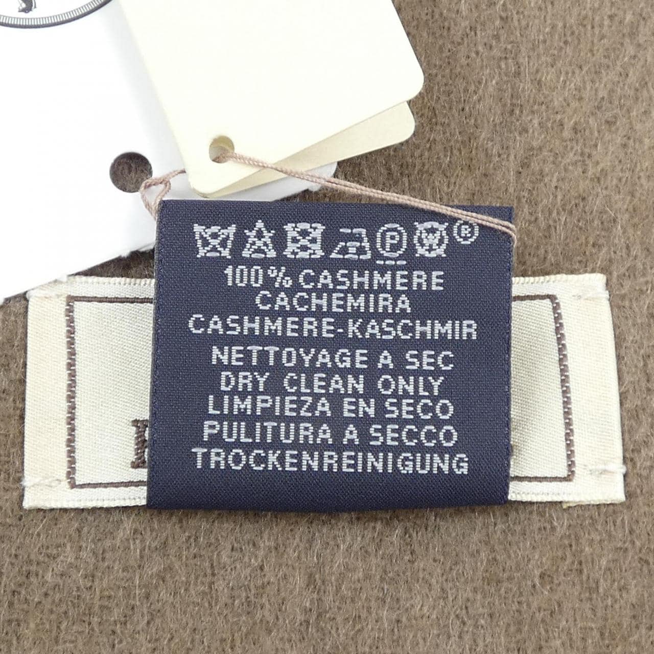 HERMES MUFFLER