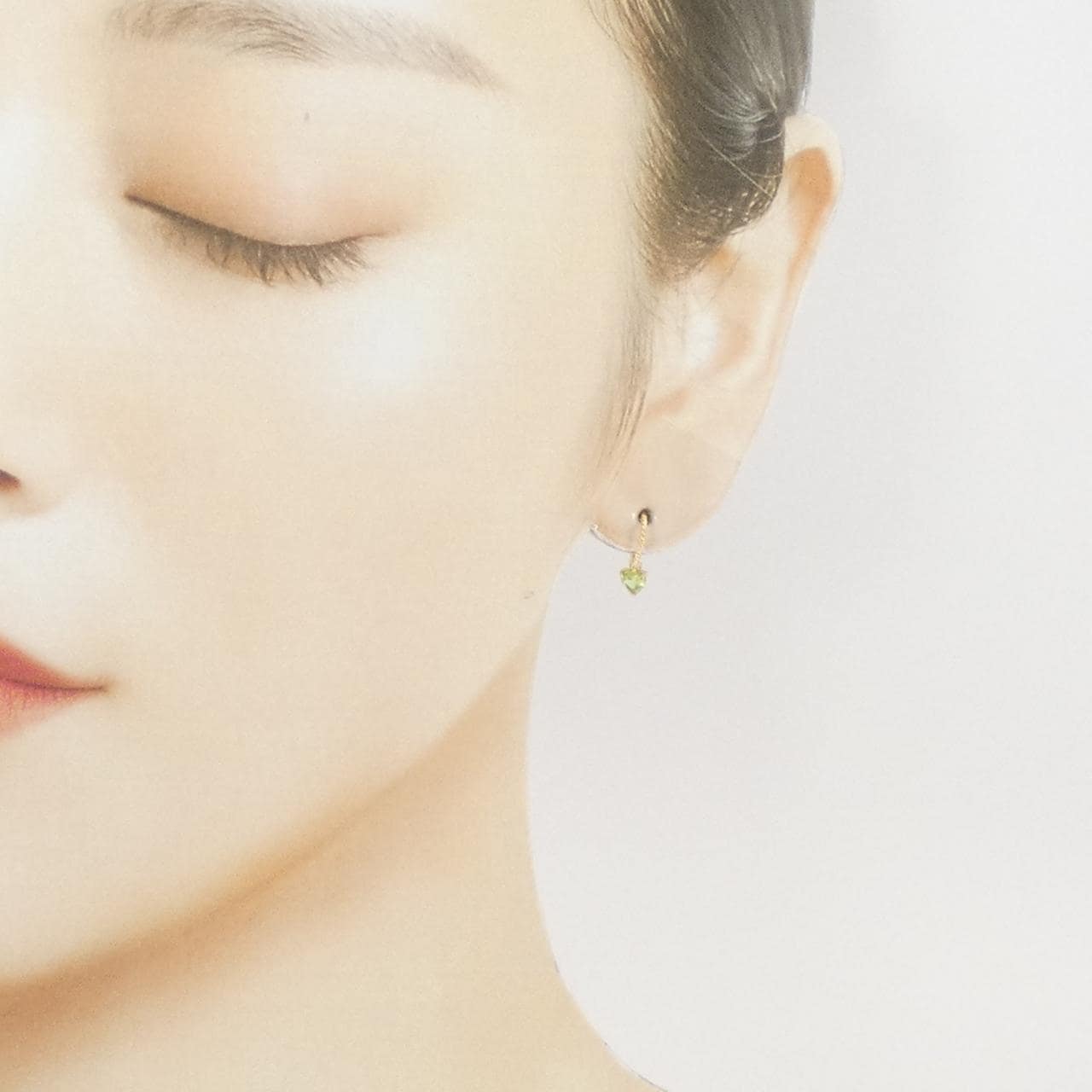 K18YG ハート ペリドット ピアス