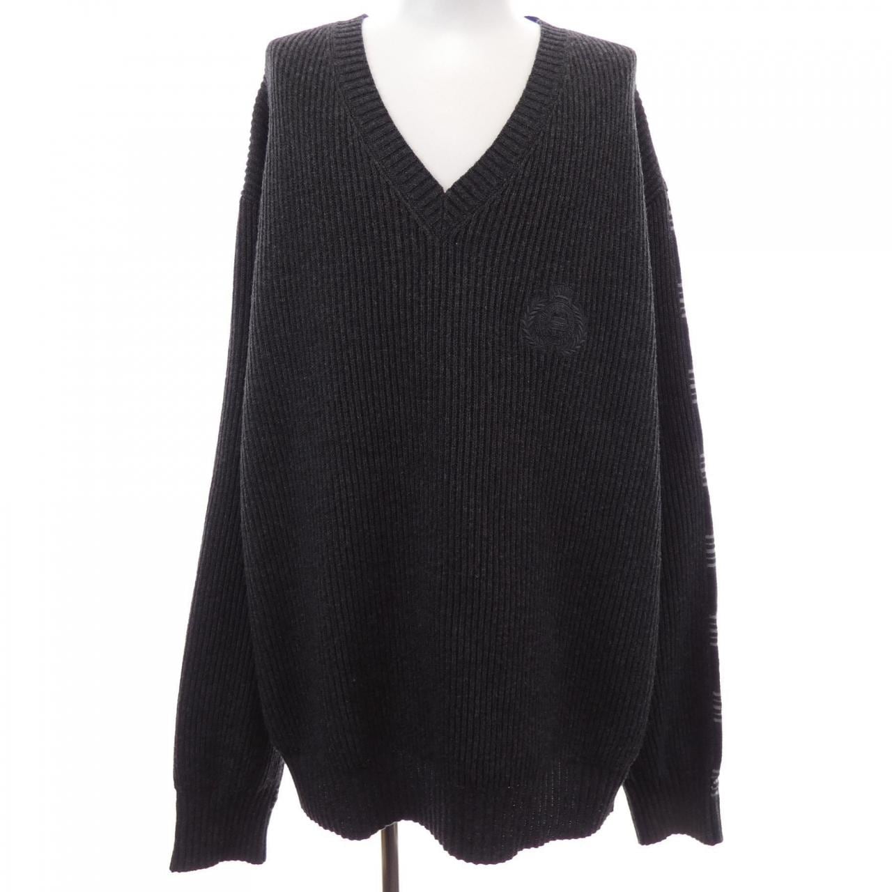 バレンシアガ BALENCIAGA 704271 T4130 トップス