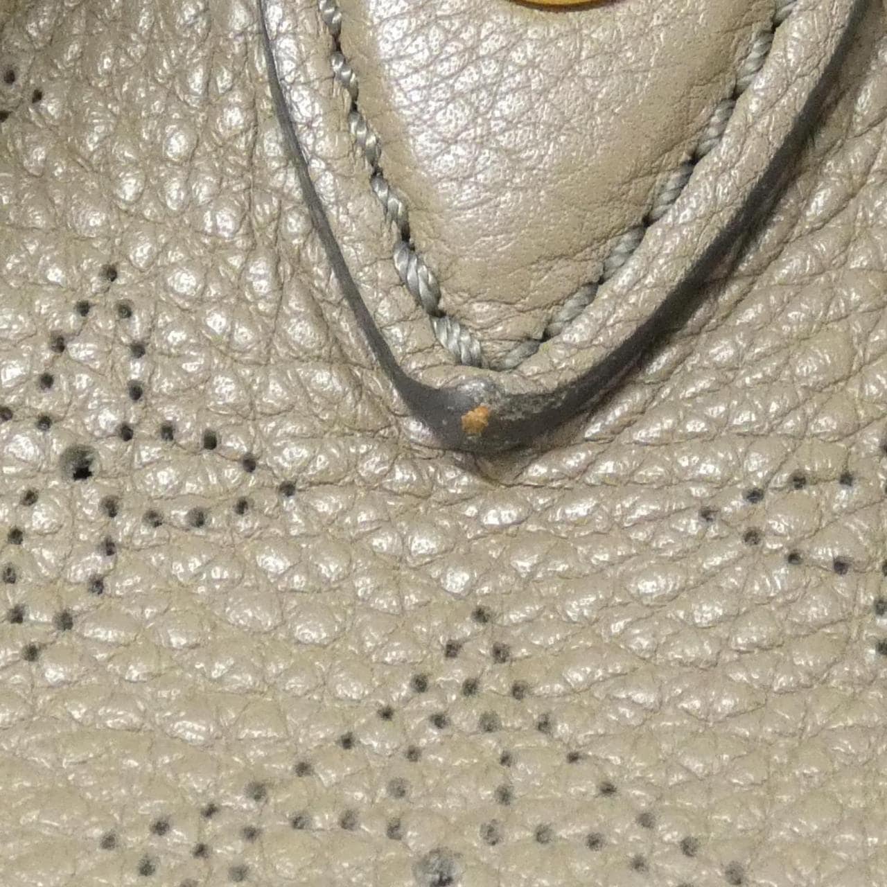 ルイヴィトン マヒナ XL M93119 ショルダーバッグ