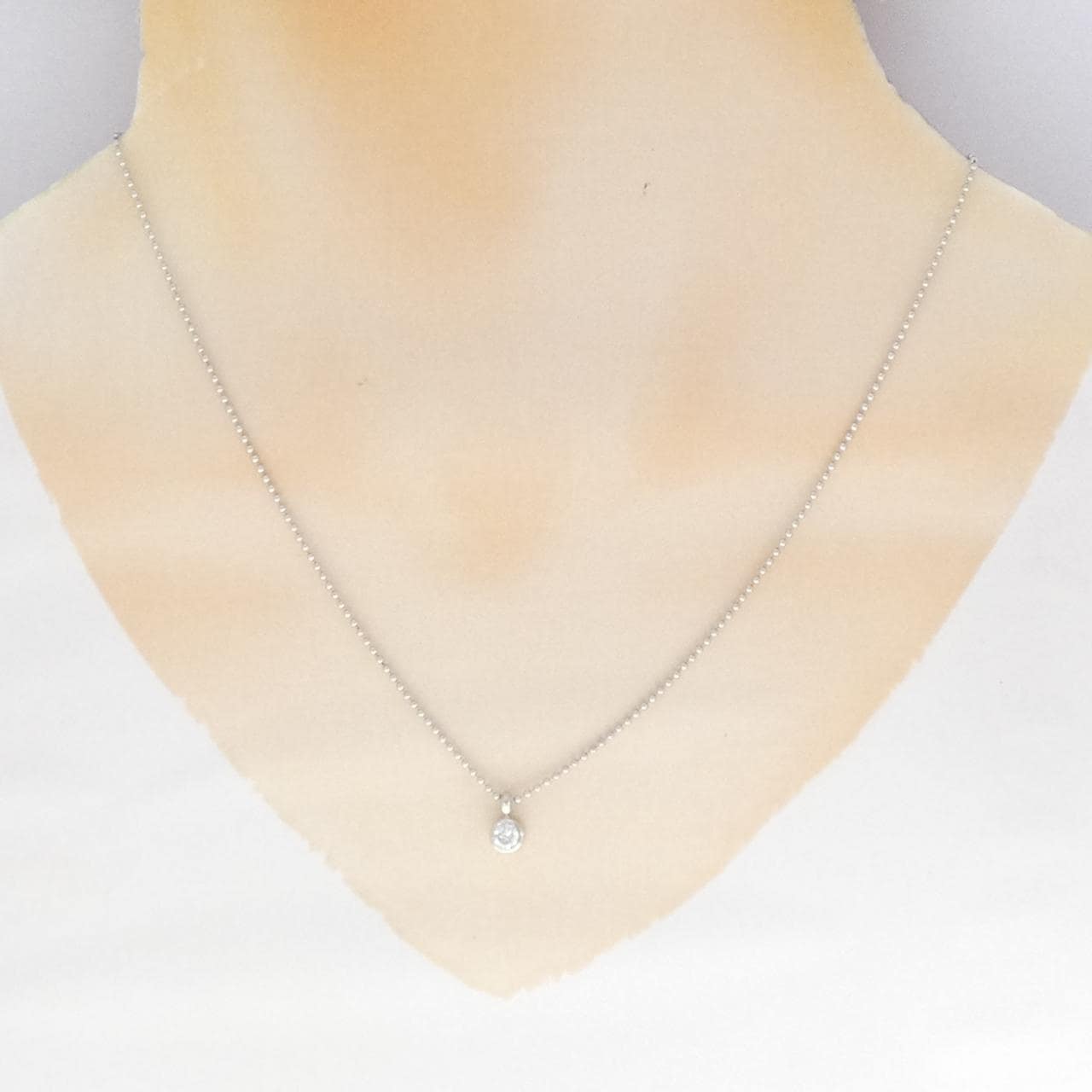 PT900 solitaire Diamond necklace 0.29CT