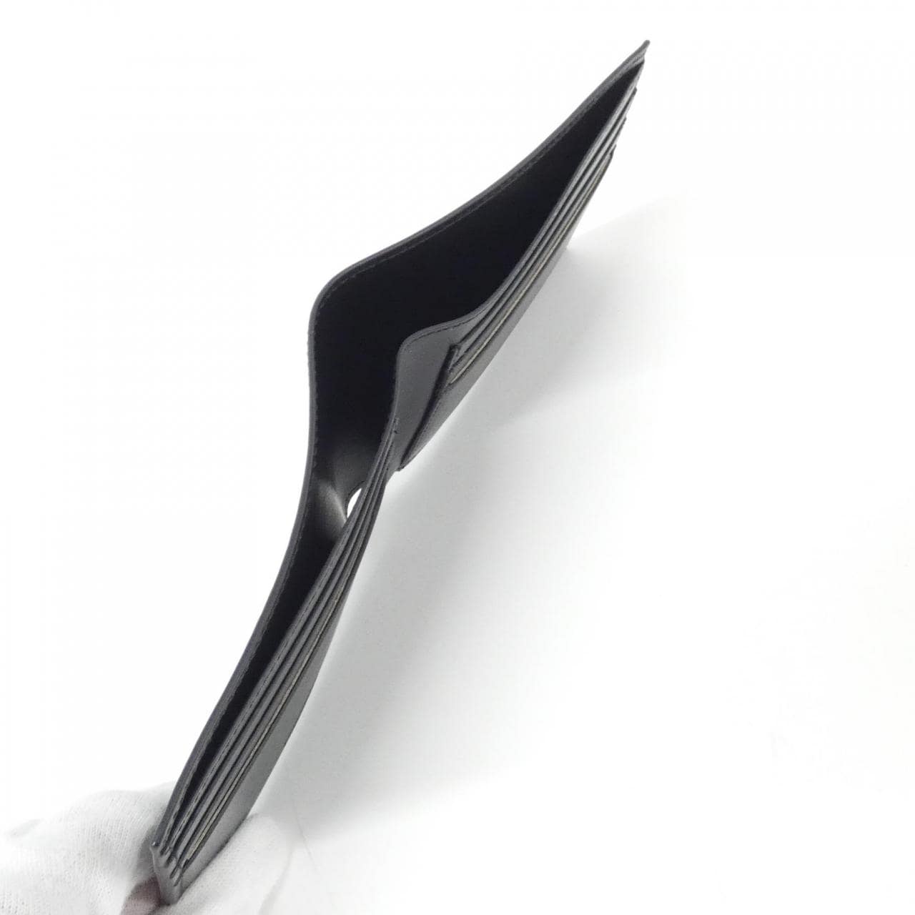 【新品】サルヴァトーレフェラガモ 66 1325 札入れ