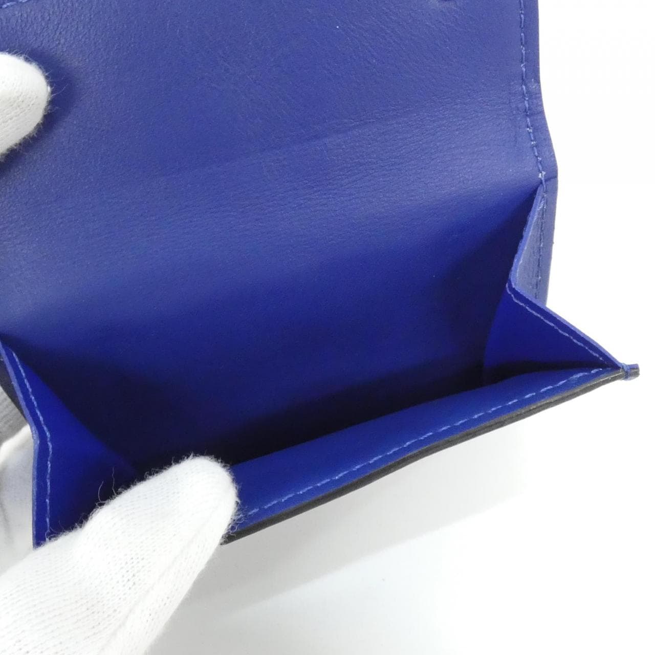 ルイヴィトン タイガ ラマ ディスカバリー コンパクト ウォレット M67620 財布