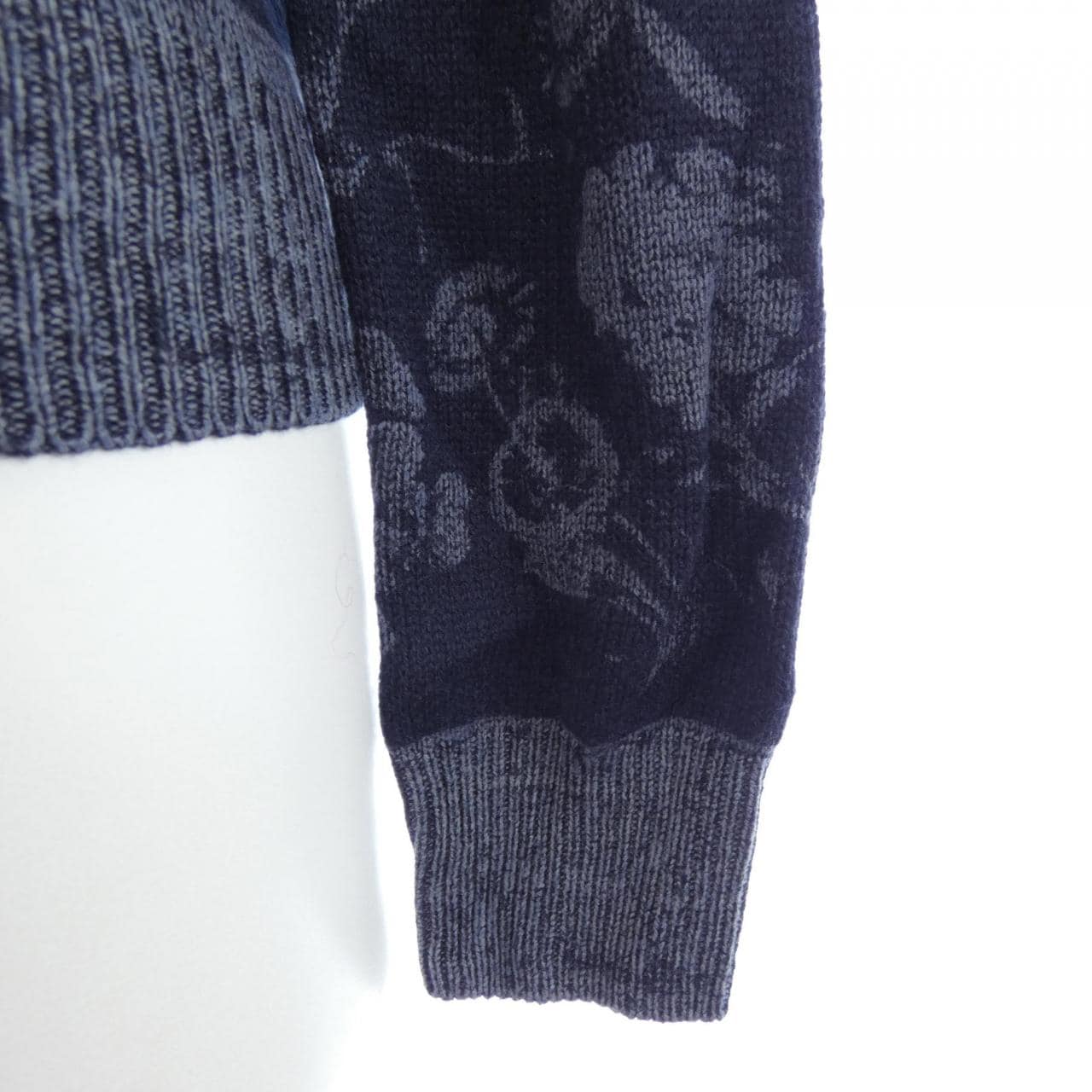 クリスチャンディオール CHRISTIAN DIOR 124S69AM068 ニット