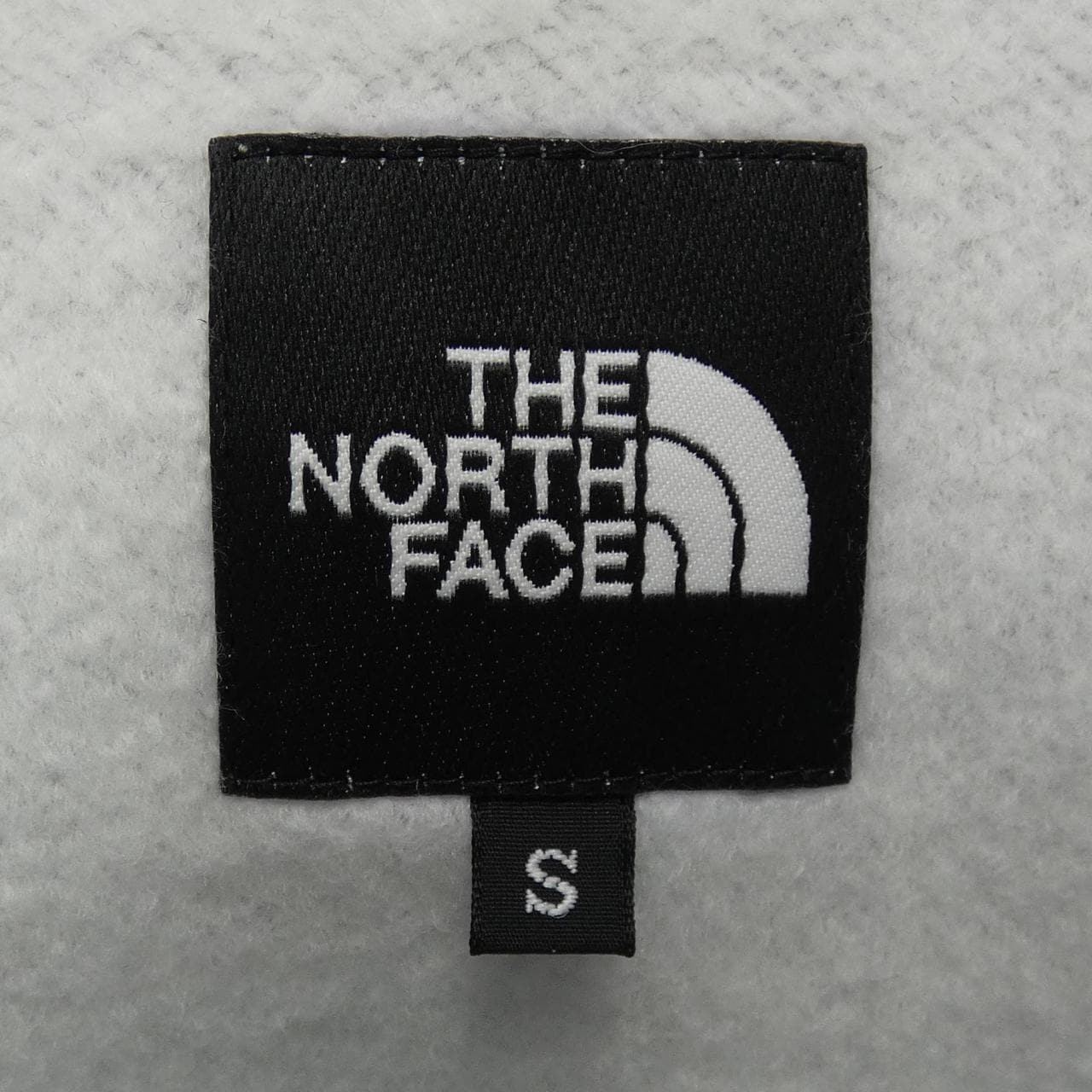 ザノースフェイス THE NORTH FACE NT12009R パーカー