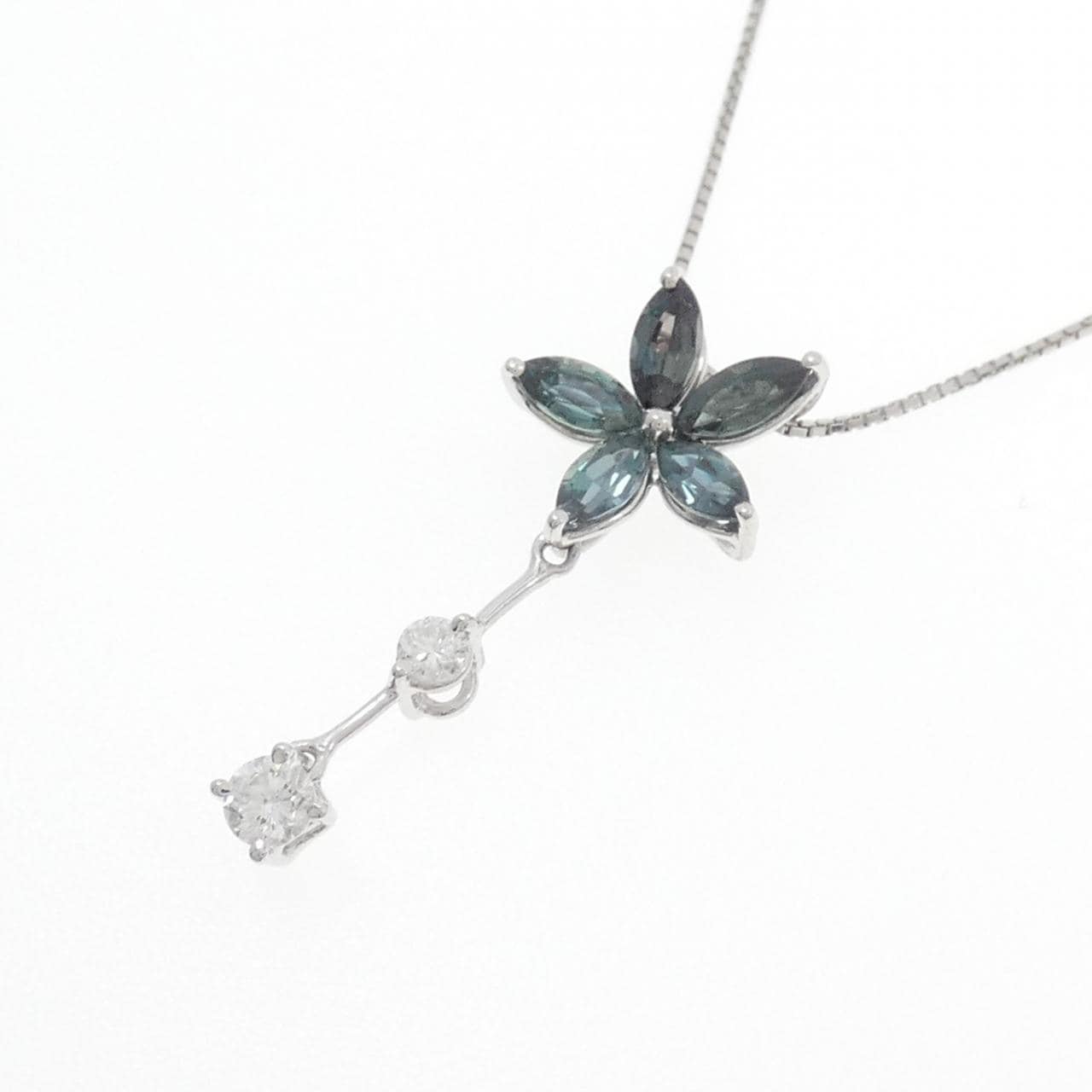 PT900/K18WG フラワー アレキサンドライト ネックレス 1.16CT