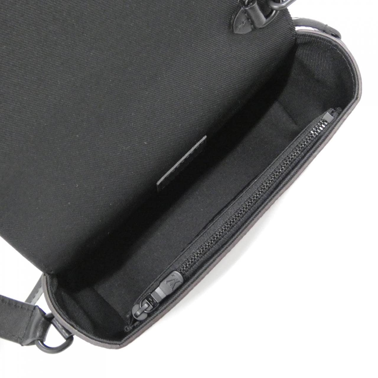 ルイヴィトン モノグラム マカサー スティーマー ウェアラブル ウォレット M83613 ショルダーバッグ