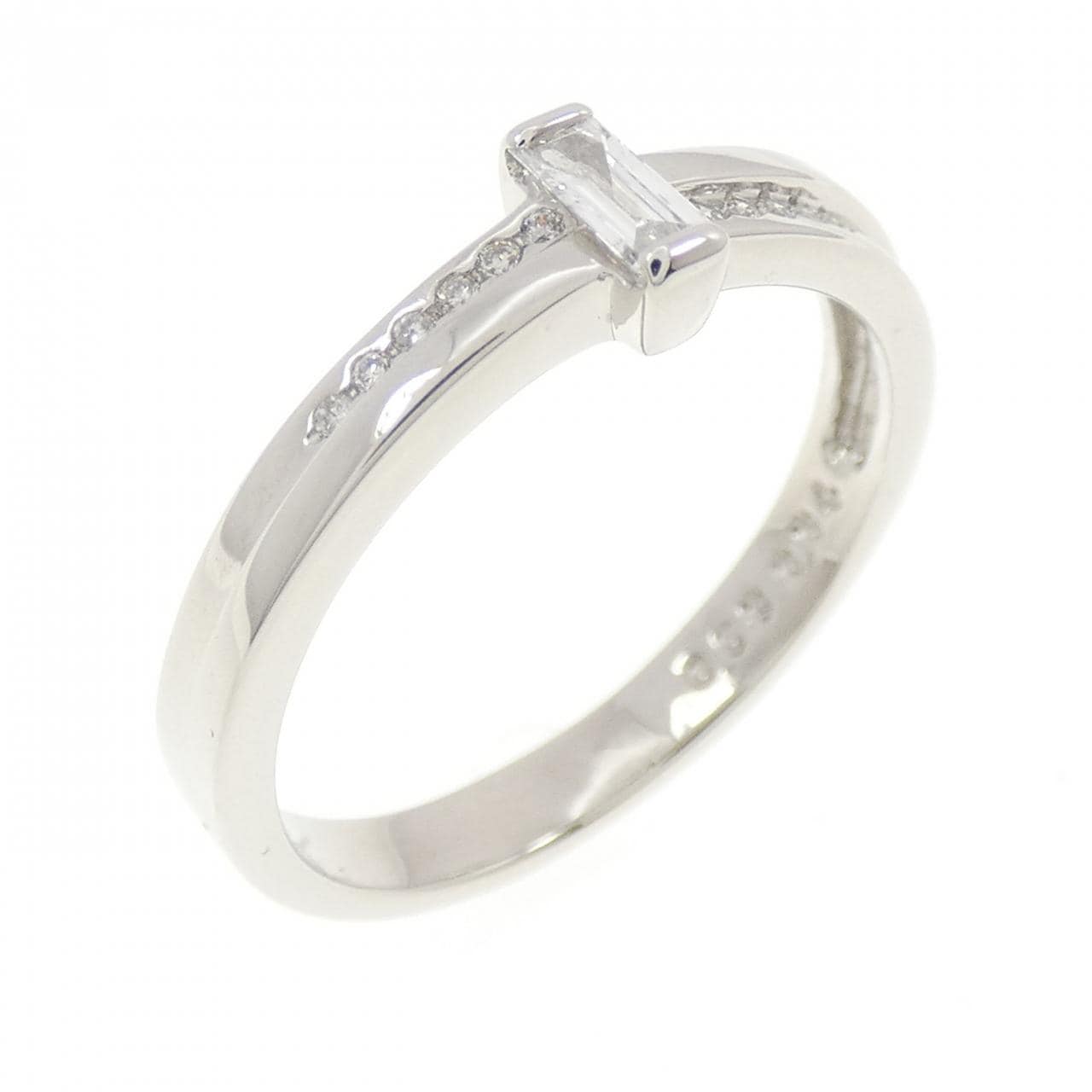 PT950 ダイヤモンド リング 0.08CT