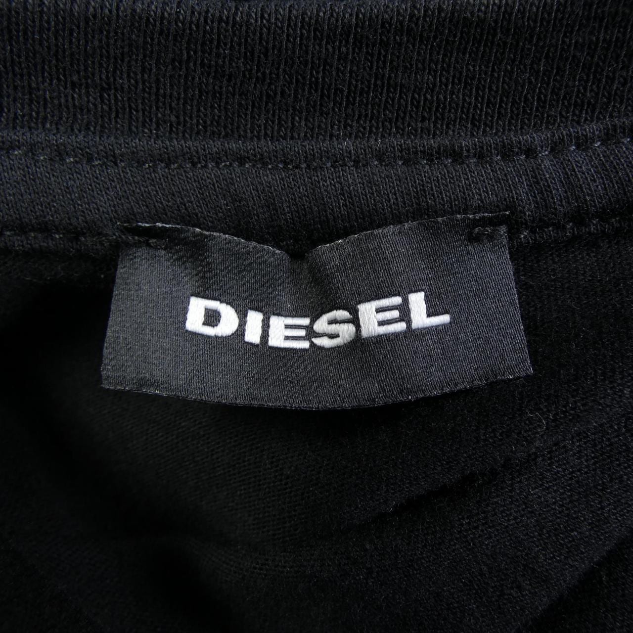 ディーゼル DIESEL Tシャツ