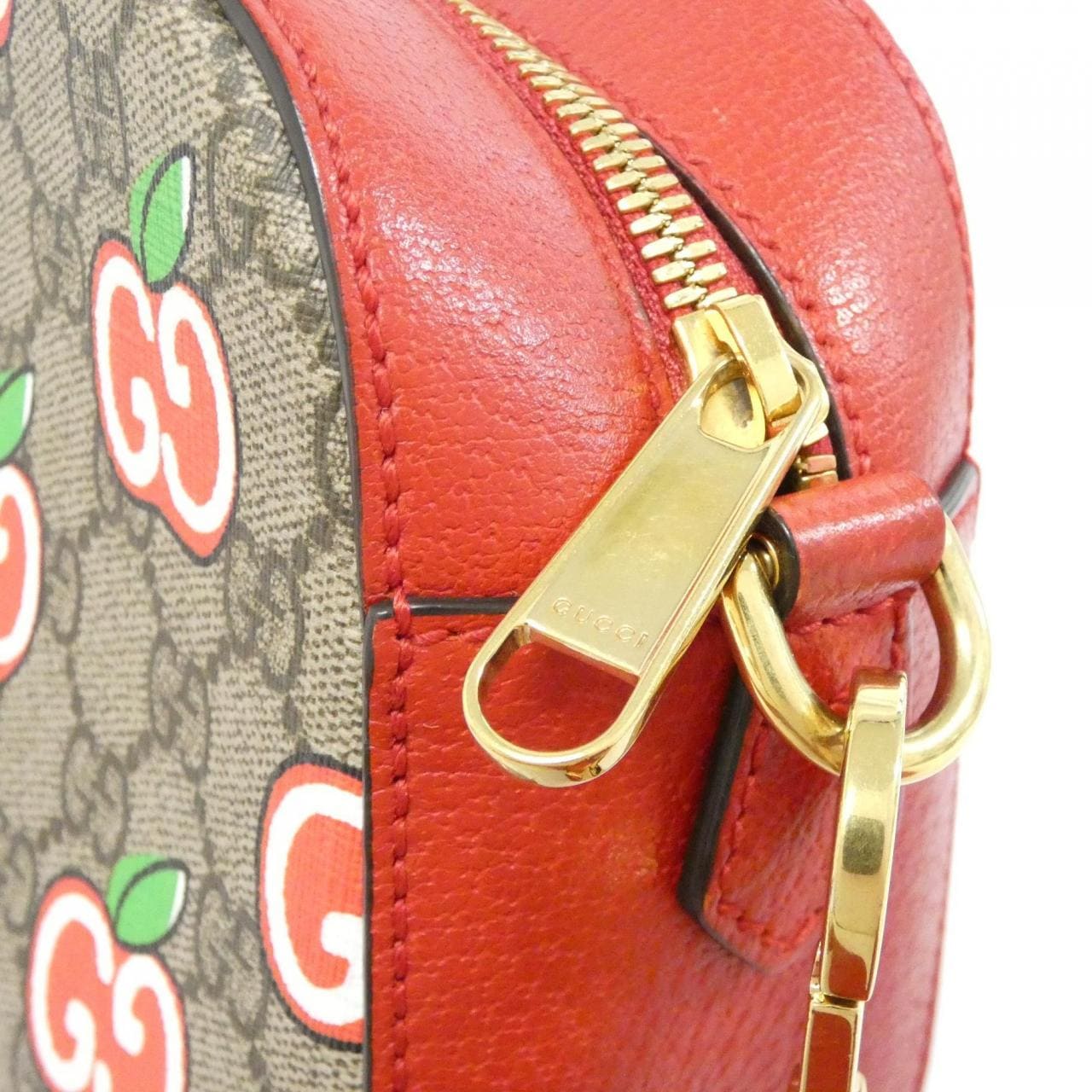 グッチ GG APPLE 574886 2EVDG ショルダーバッグ