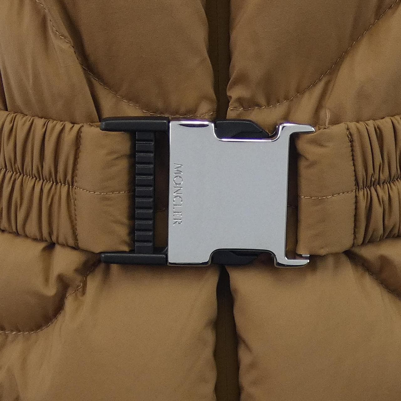 モンクレール MONCLER LIVECHE ダウンベスト